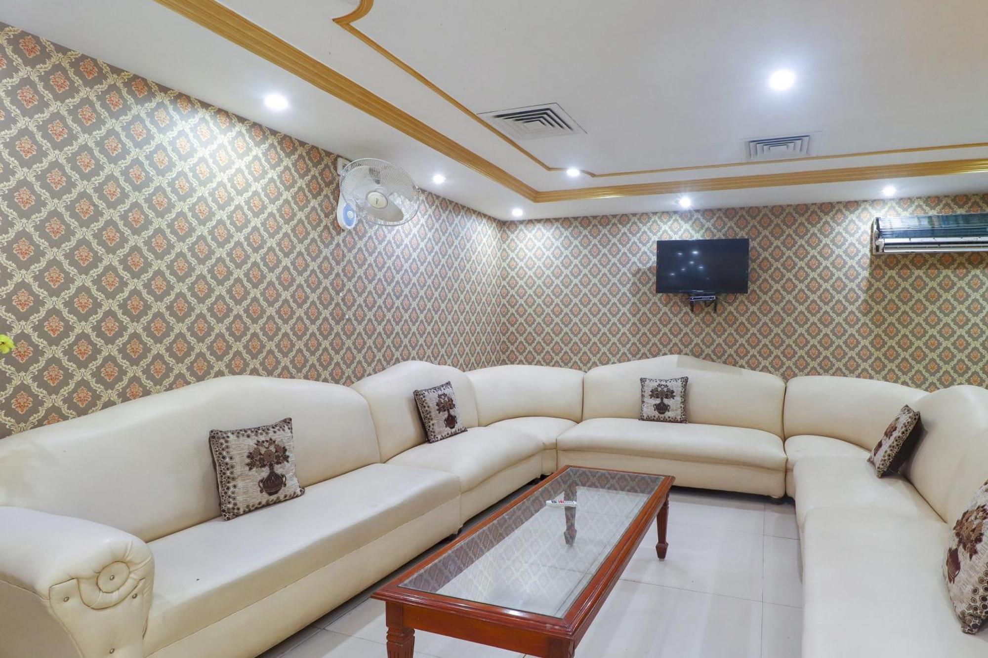 Spot On 75963 Hotel Prince Bodh Gaya Εξωτερικό φωτογραφία