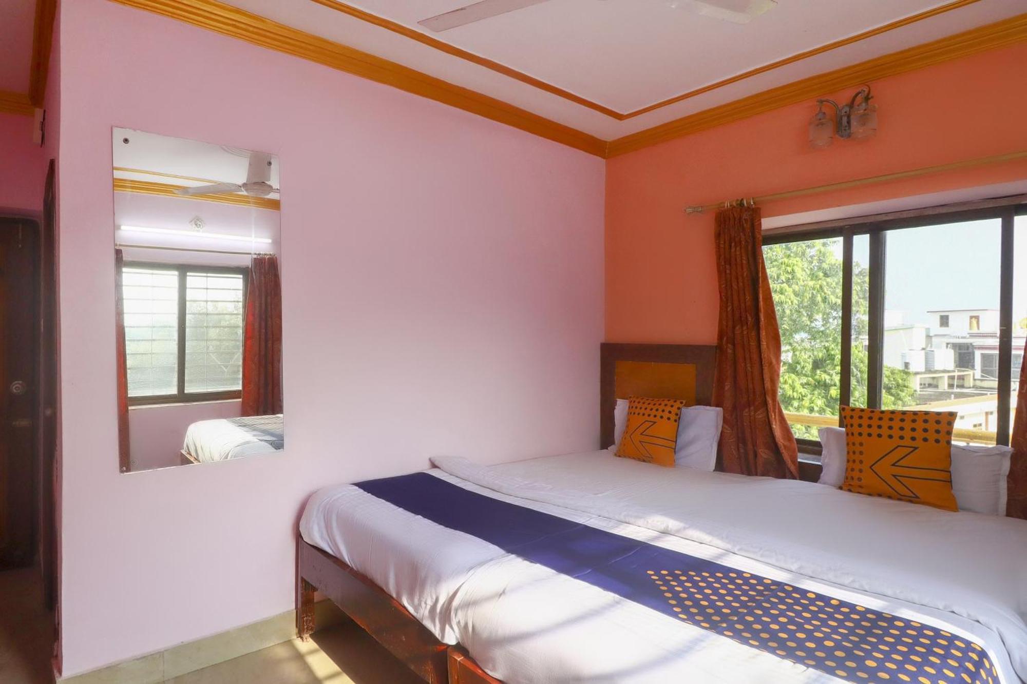 Spot On 75963 Hotel Prince Bodh Gaya Εξωτερικό φωτογραφία